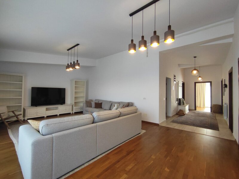 Tineretului inchiriere apartament 3 camere decomandat, bloc nou